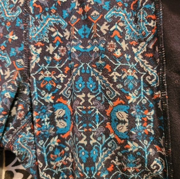 Athleta leggings with pockets size small - Picture 4 of 5